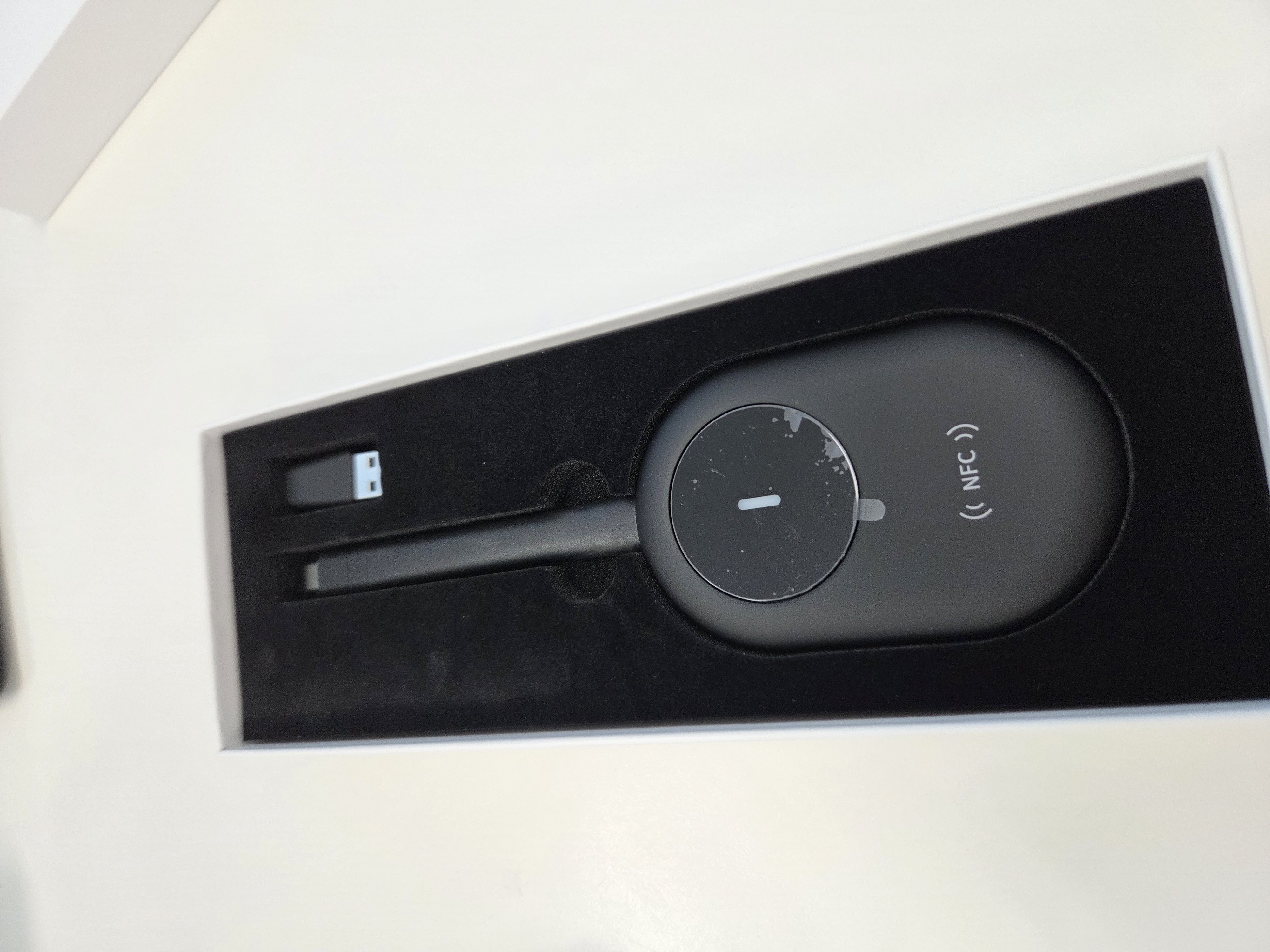 Wireless Dongle เชื่อมต่อภาพเข้าจอ Smart Hikvision